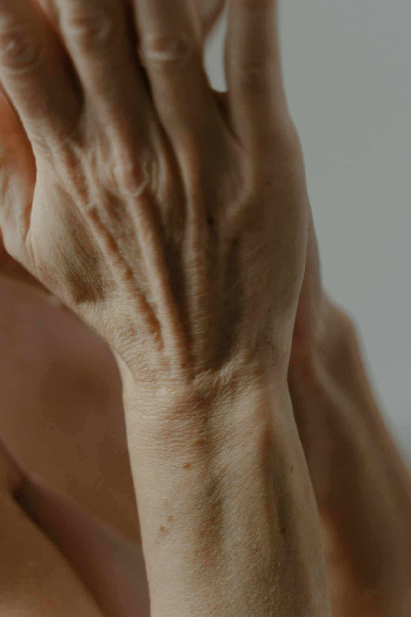 pain_pexels-ron-lach-8626072